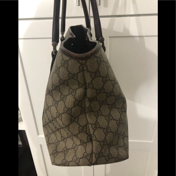 Gucci Baag - Picture 8 of 9